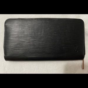 Louis Vuitton Epi Black Zip Around Wallet